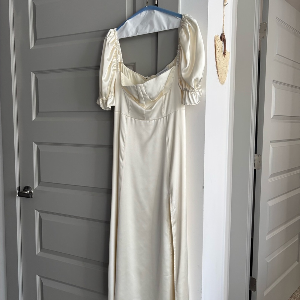 WeWoreWhat Ivory Satin Puff-Sleeve Wedding Dress